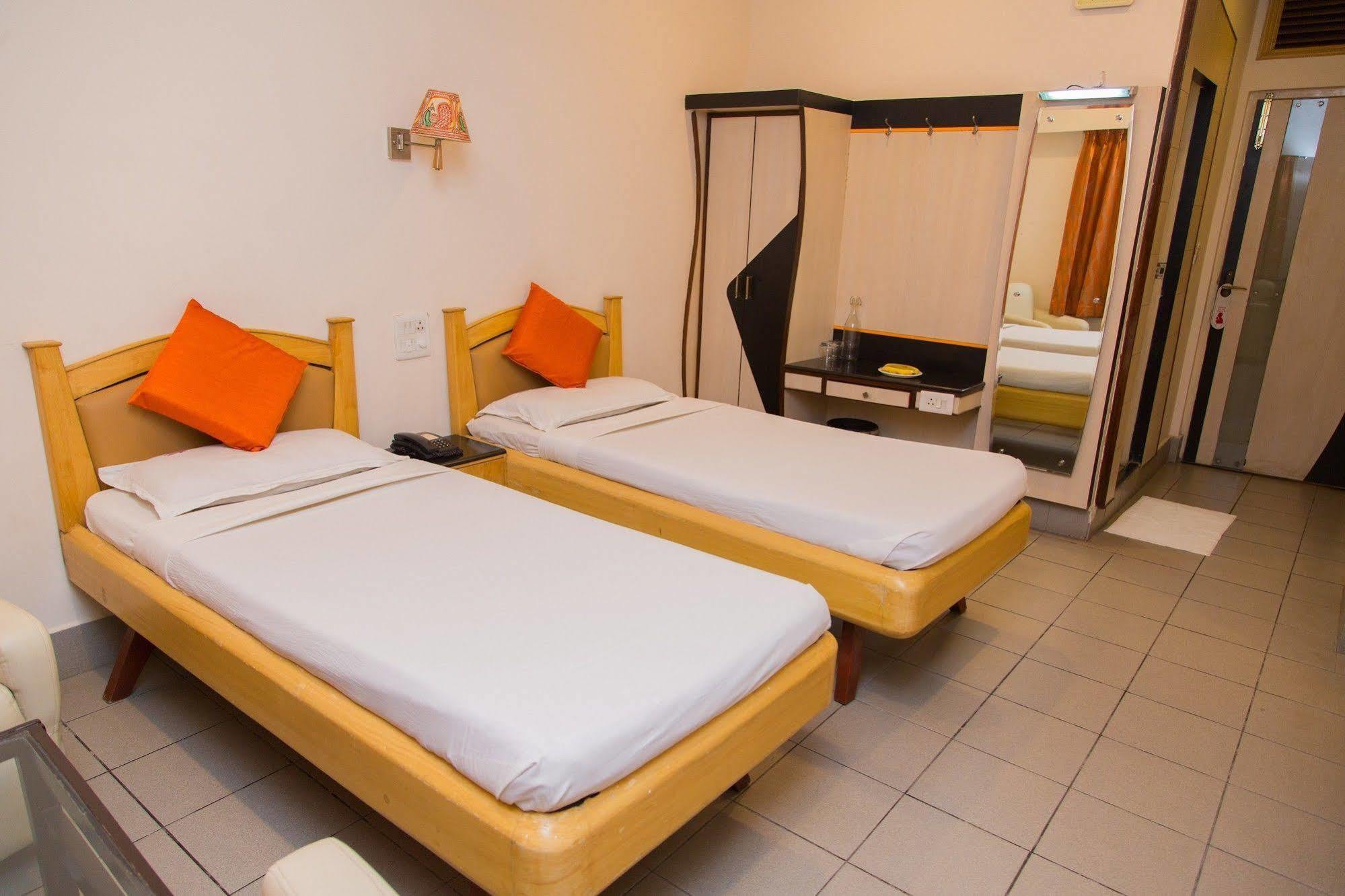 Fabhotel Kinnera Comforts Railway Station Visakhapatnam Eksteriør bilde