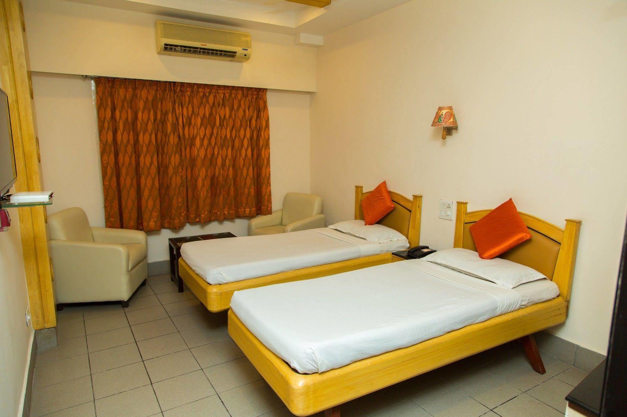Fabhotel Kinnera Comforts Railway Station Visakhapatnam Eksteriør bilde