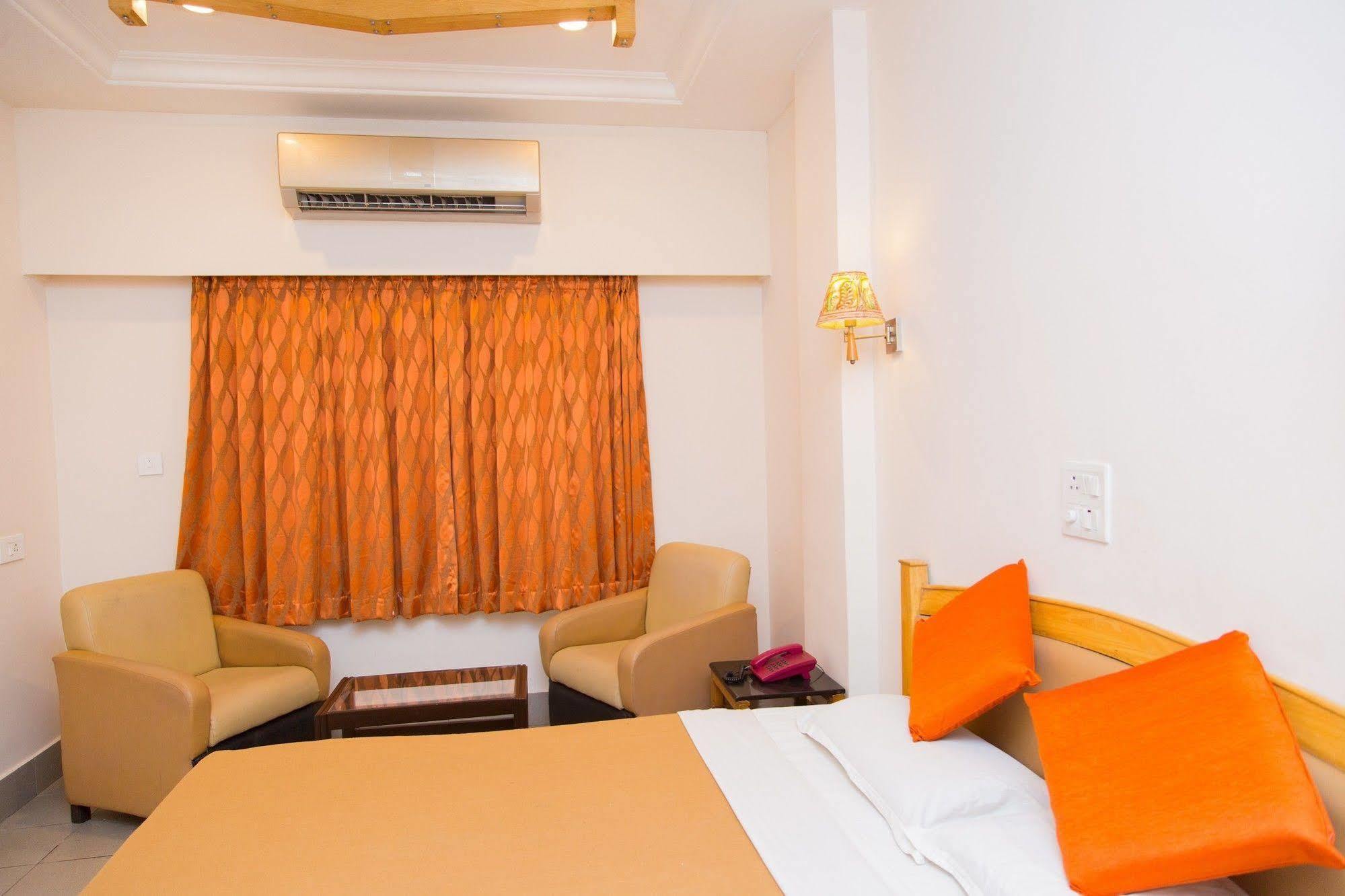 Fabhotel Kinnera Comforts Railway Station Visakhapatnam Eksteriør bilde